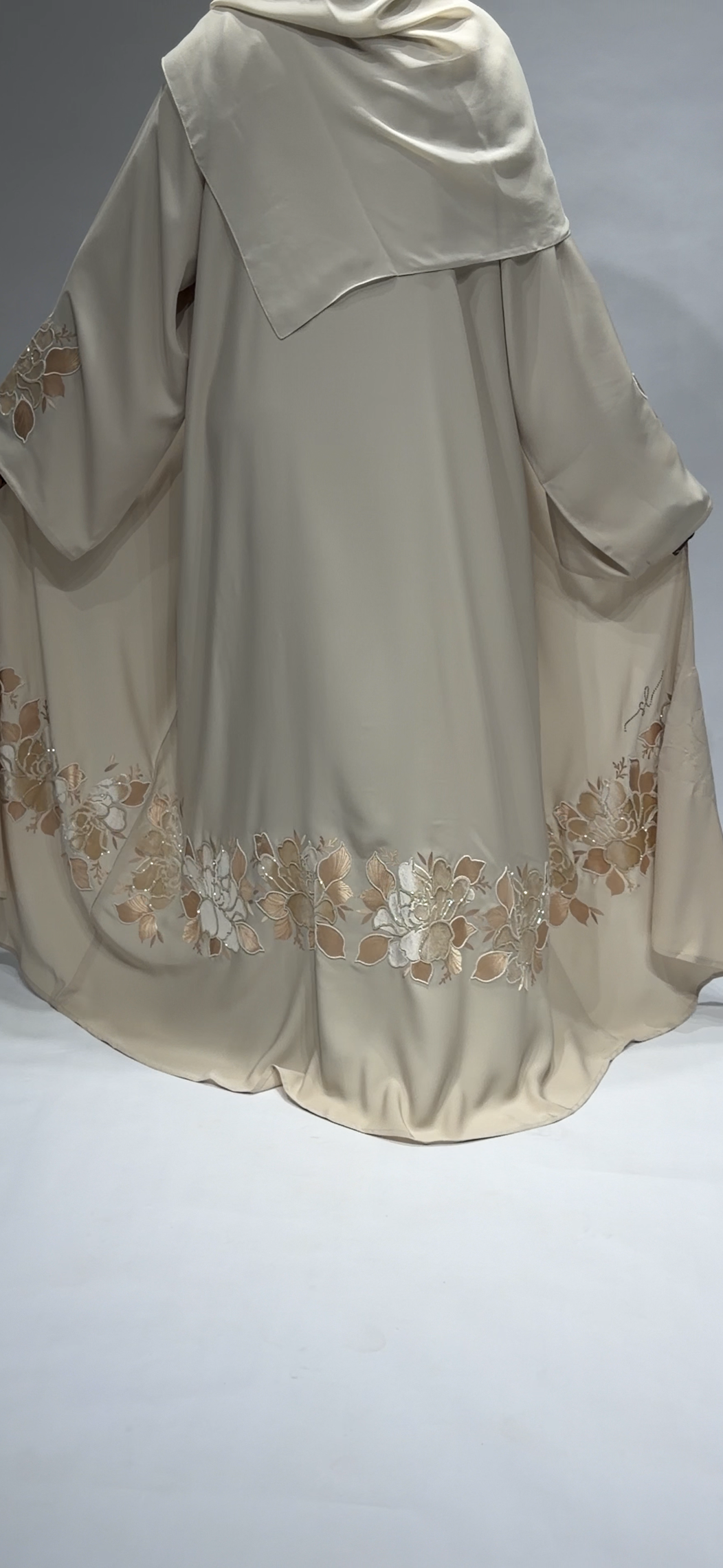 Ivory Blossom Abaya