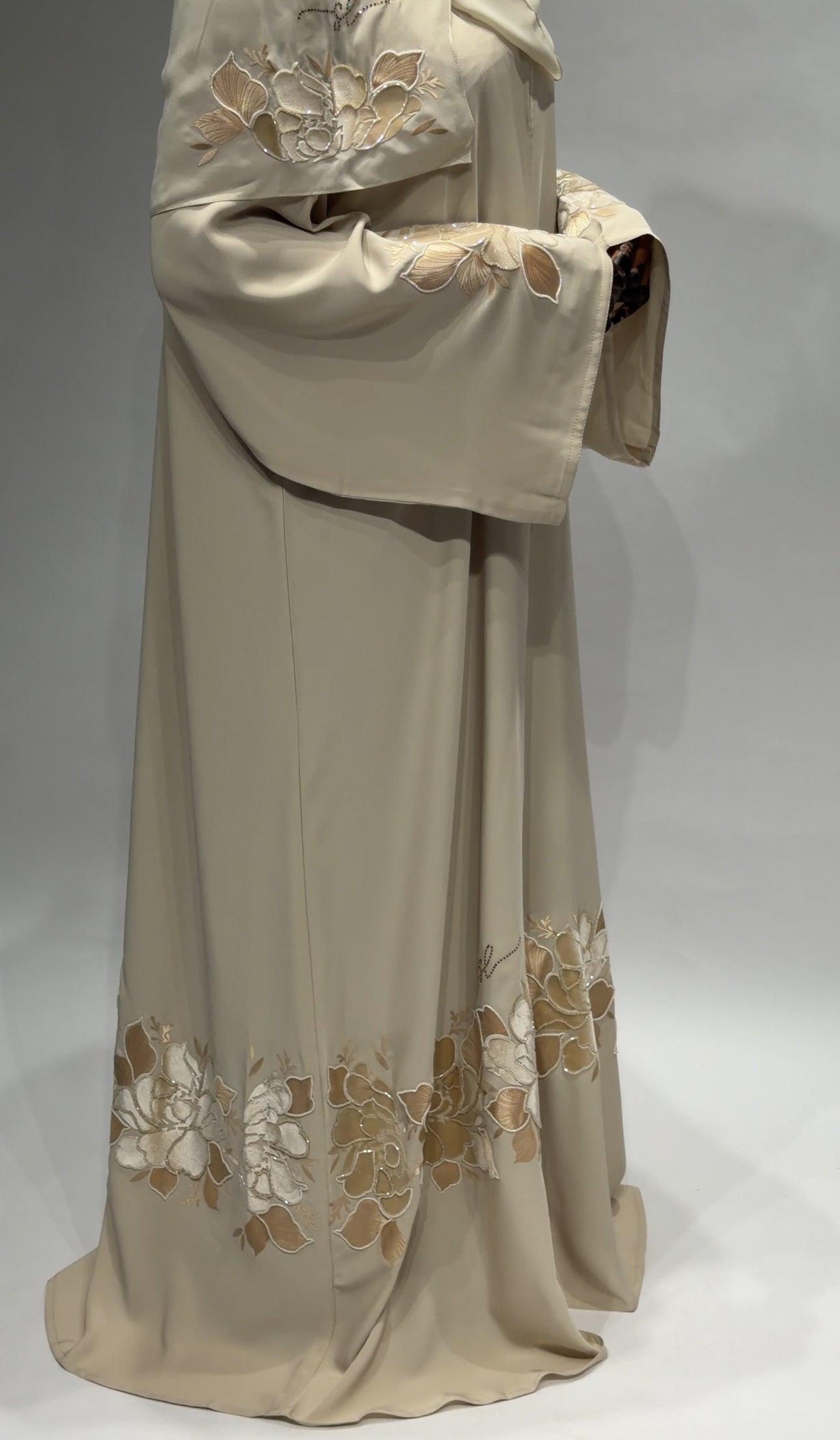 Ivory Blossom Abaya