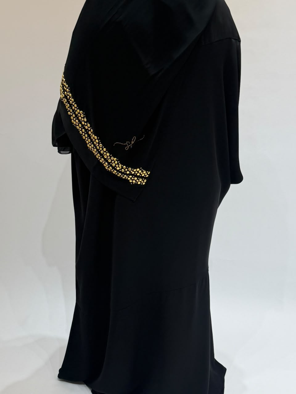 Aurelia Gold studded Abaya