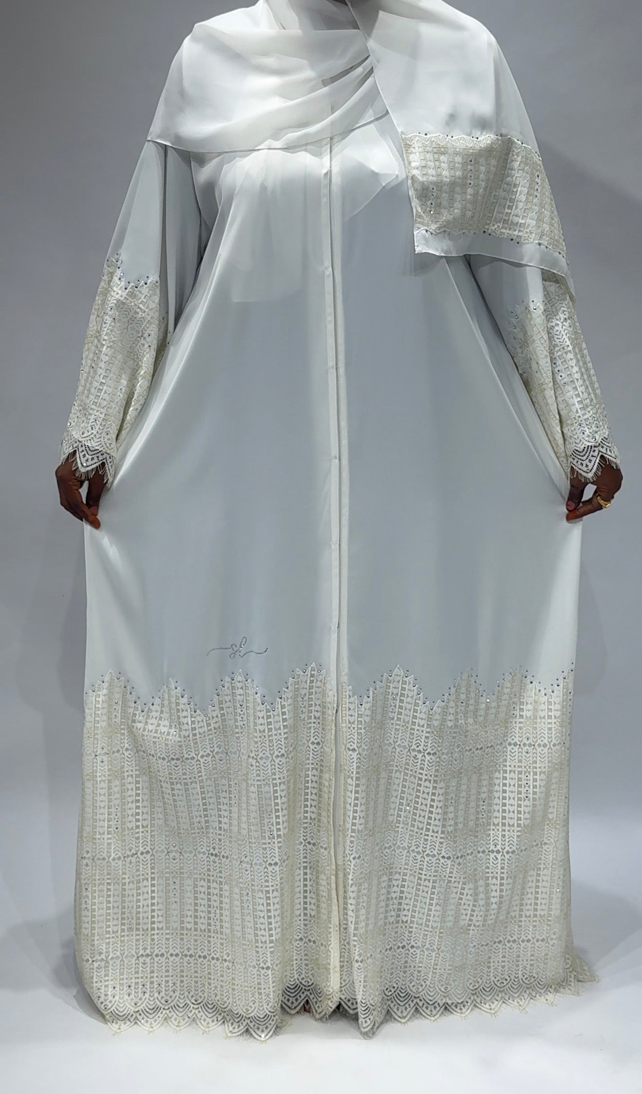 Elegant Ivory Exclusive-Abaya