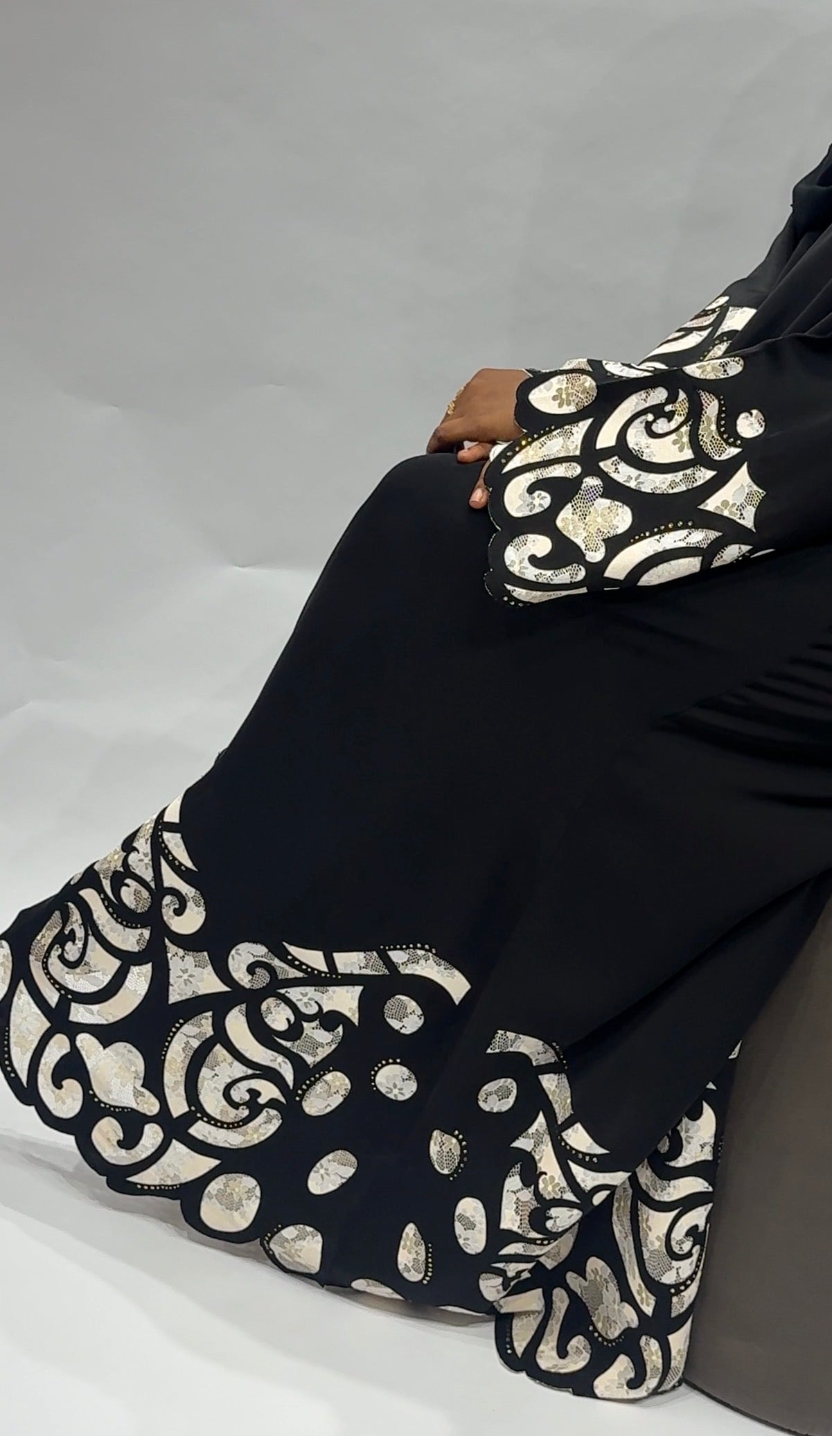 Black Arabesque Elegance Exclusive-Abaya