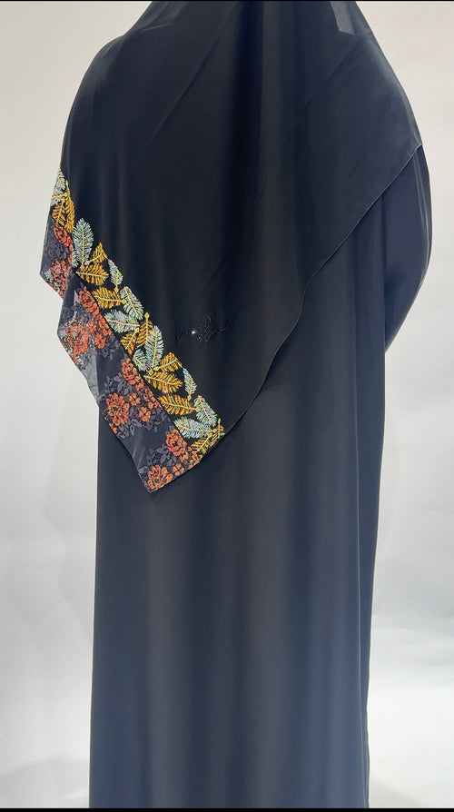 Black flowing nidha Abaya