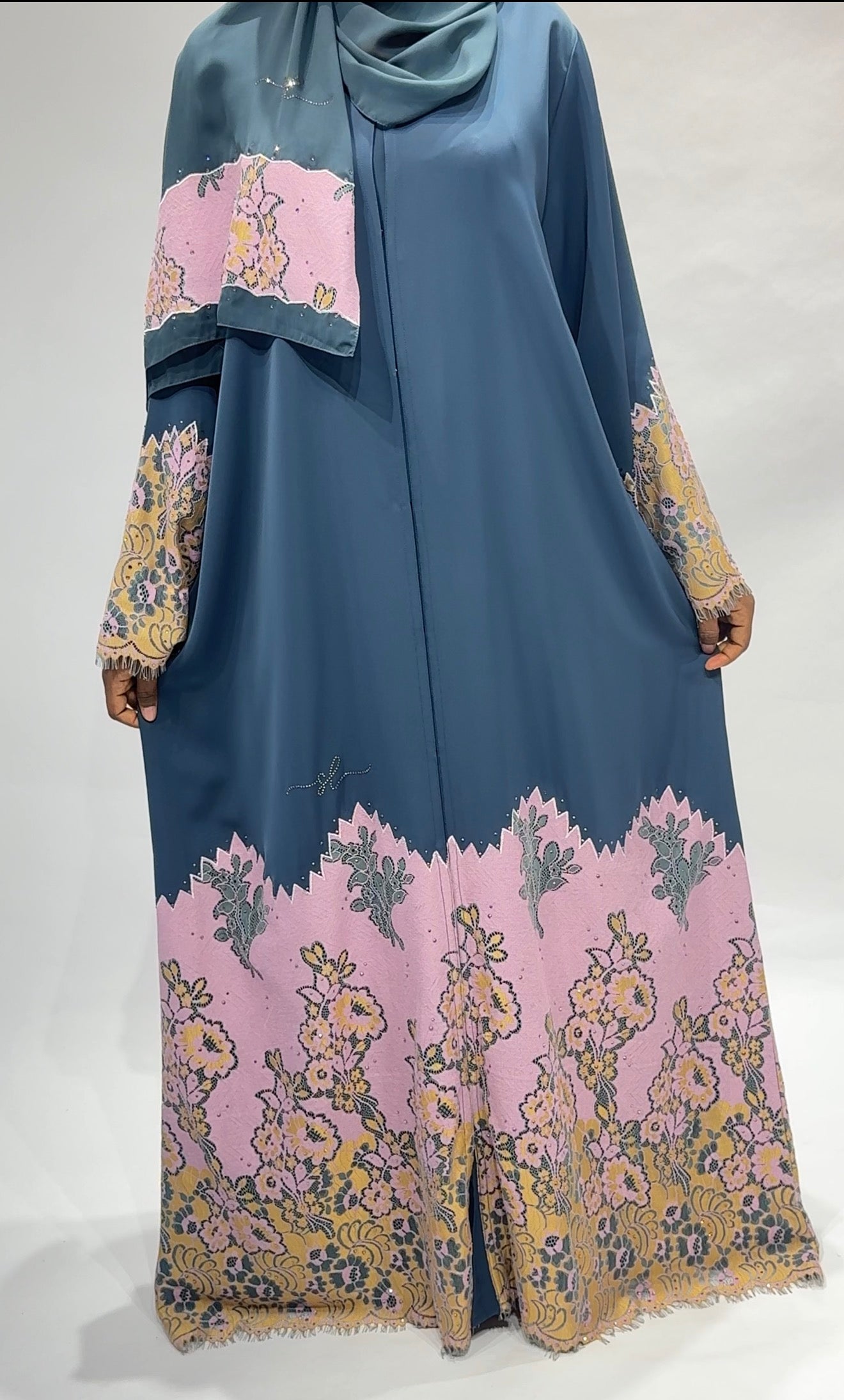 Exclusive luxury Dubai Abaya